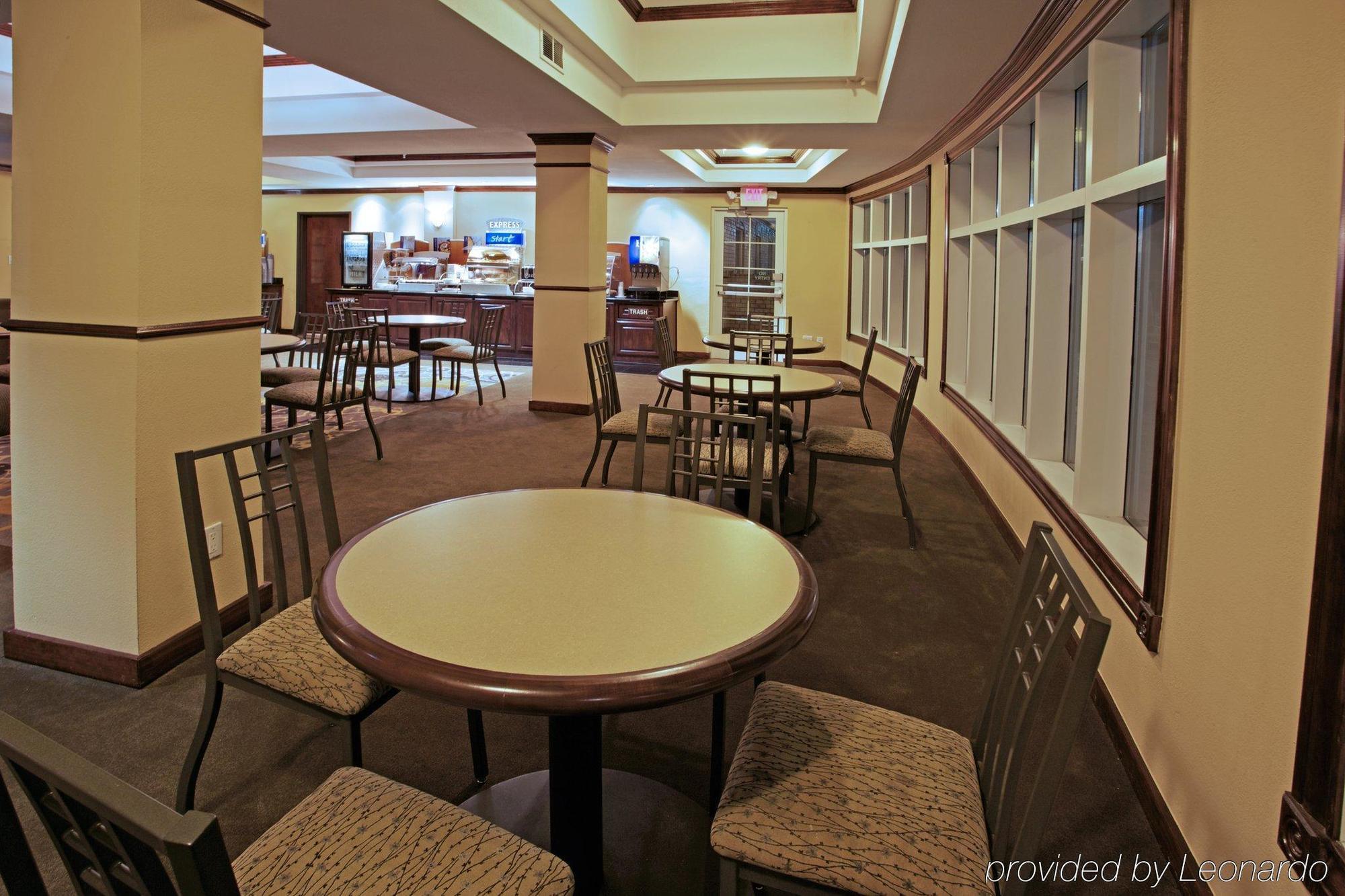 Holiday Inn Express Pearland By Ihg Restoran fotoğraf