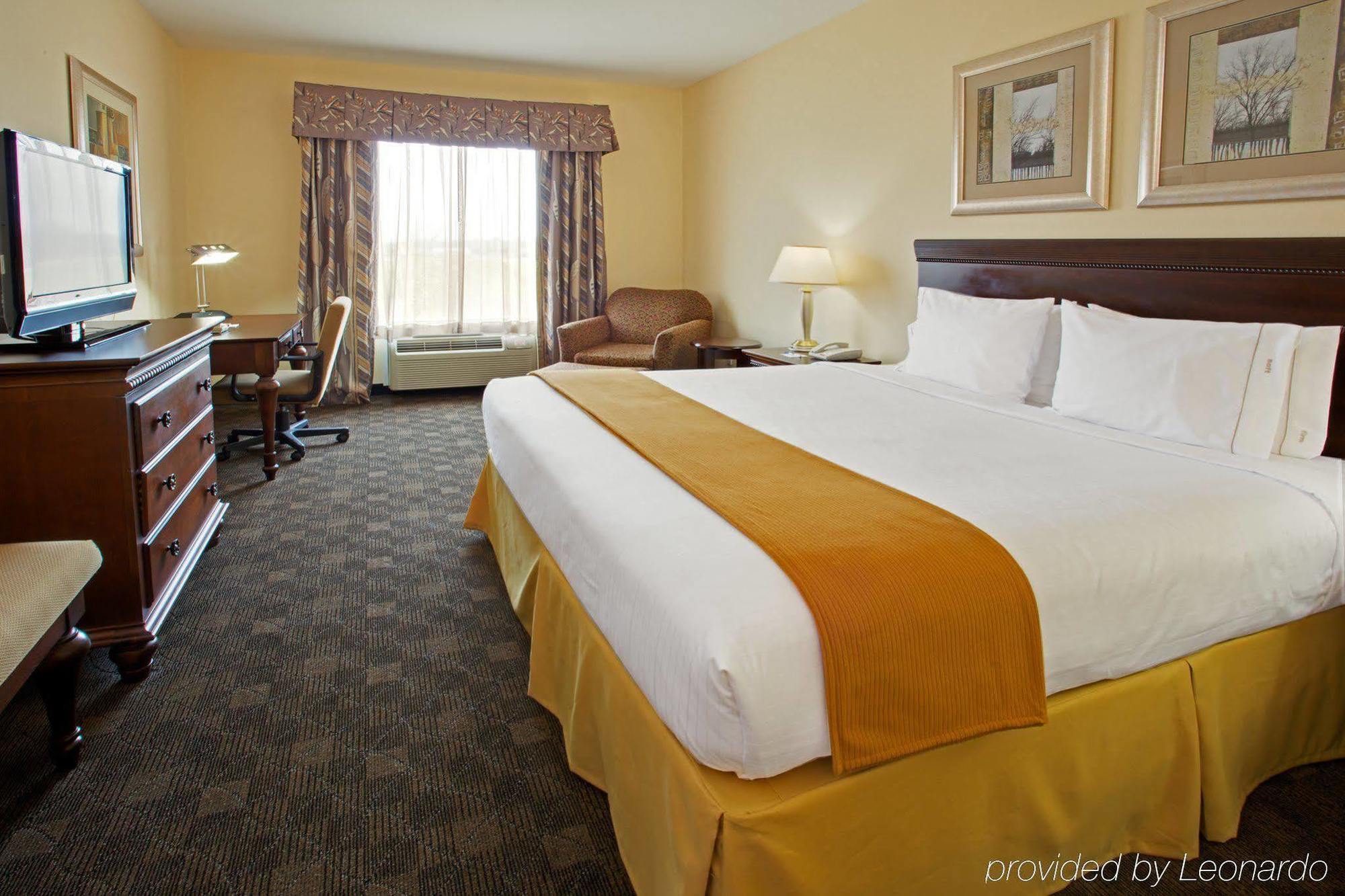 Holiday Inn Express Pearland By Ihg Oda fotoğraf